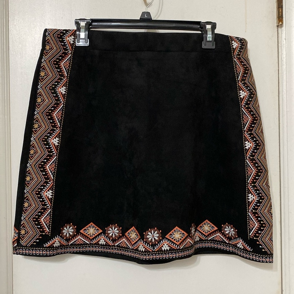 NWT Skies Are Blue XL Zara Embroidered Faux Suede Skirt